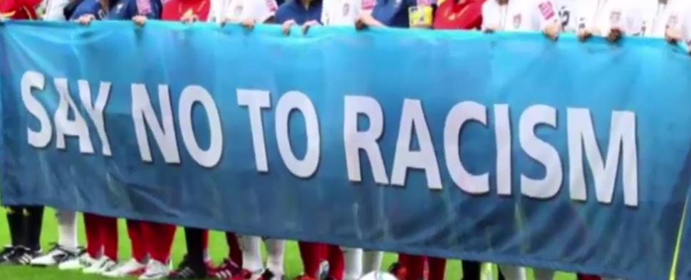 Svolta Fifa contro razzismo 