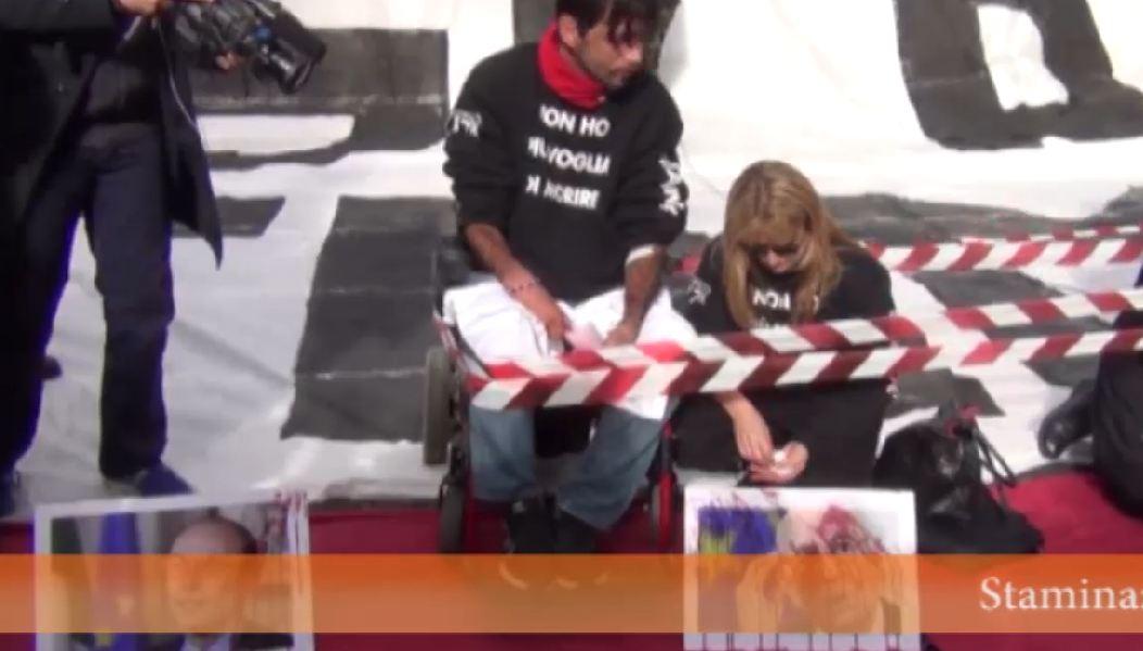 Stamina, sit in a Montecitorio, manifestanti minacciano di lasciarsi morire